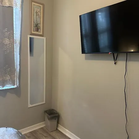 Quiet Room In A Family Home Lehigh Acres Exterior photo