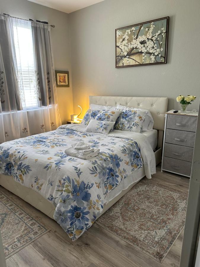 Quiet In A Family Homestay Lehigh Acres